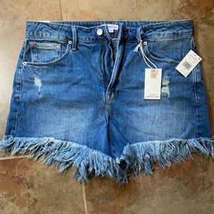 Good American Bombshell Short 14/32